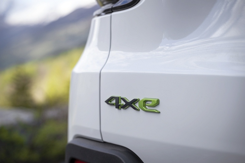 Jeep Avenger 4xe - plakietka