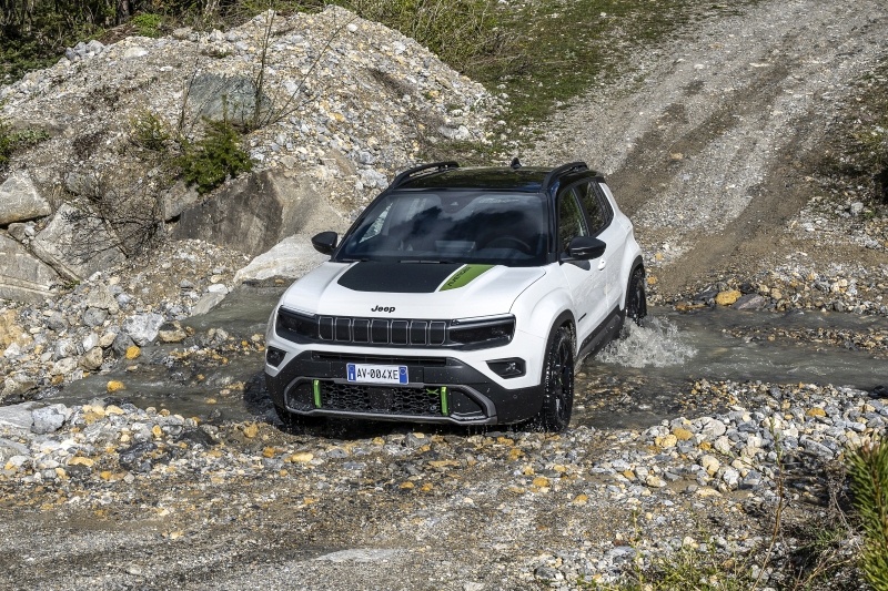 Jeep Avenger 4xe - przód