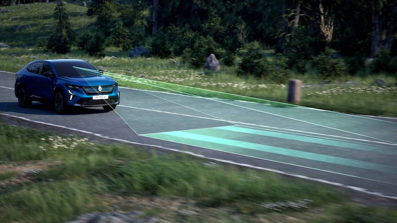 2024 Renault E-Tech 4x4 300 KM systemy asystujące