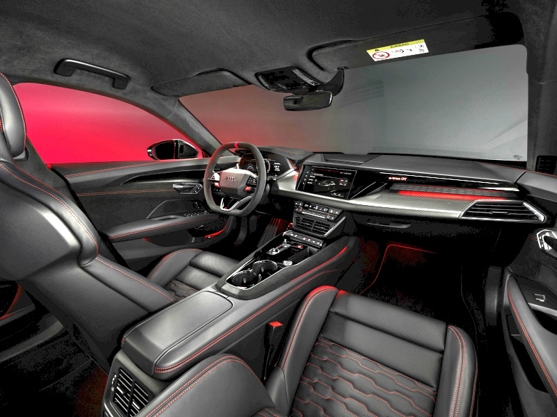 2025 Audi e-tron GT - kabina