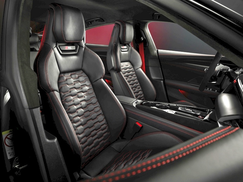 2025 Audi e-tron GT - kabina