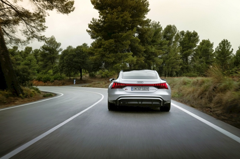 2025 Audi e-tron GT - tył