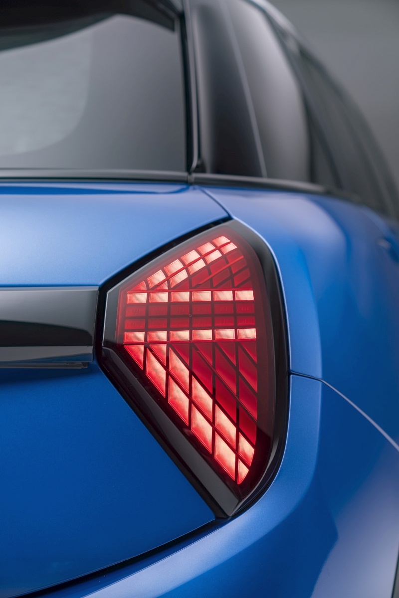2025 Mini 5d - lampa
