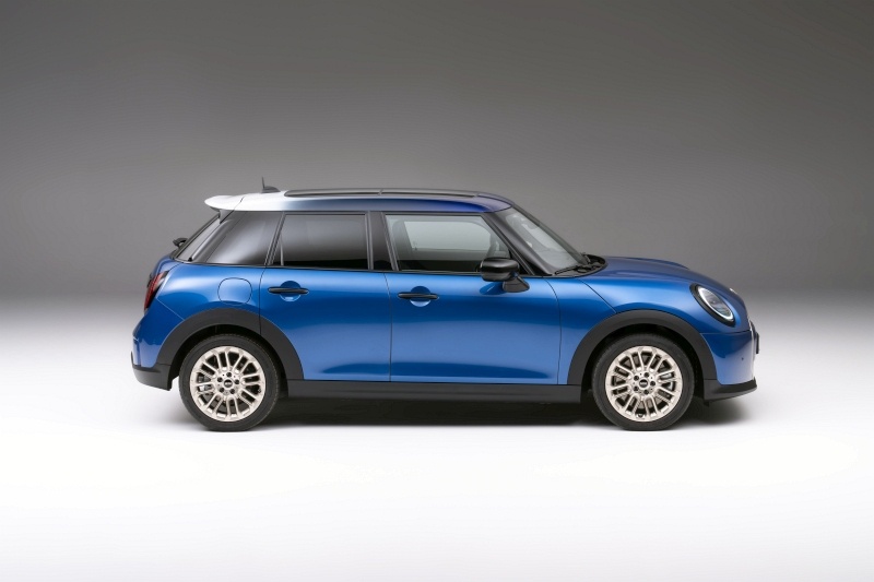 2025 Mini 5d - bok
