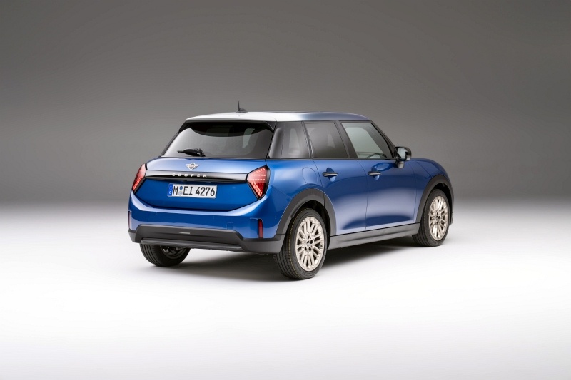 2025 Mini 5d - tył