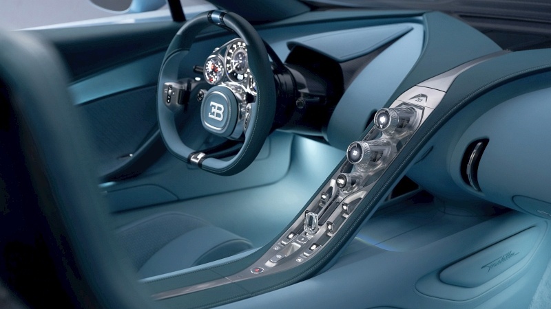 Bugatti Tourbillon - kokpit