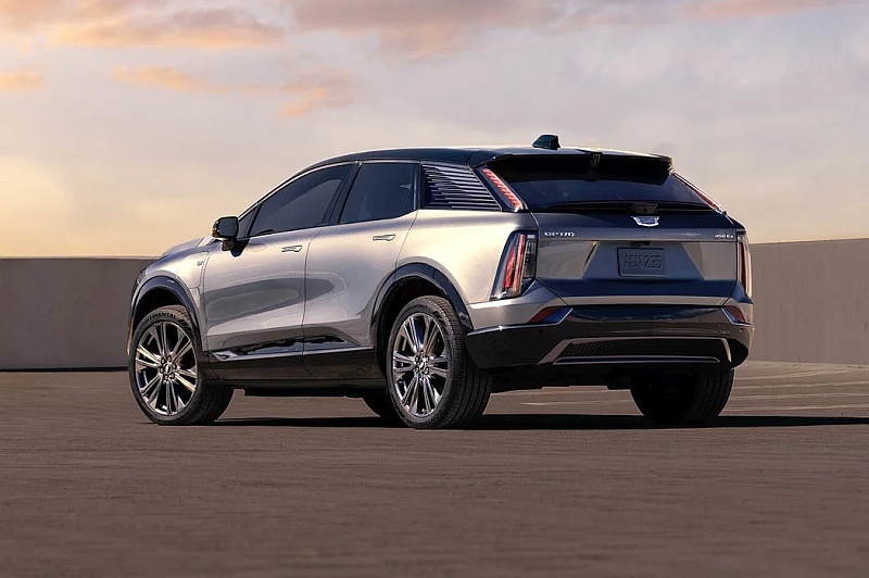 Cadillac Optiq - tył