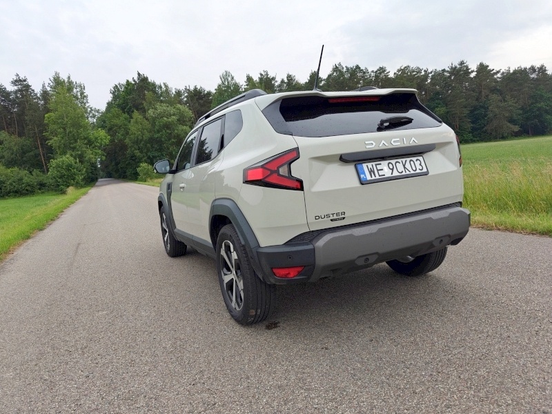 Dacia Duster III Hybrid 140 - tył