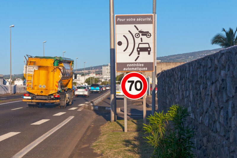fotoradar Francja ostrzeżenie znak