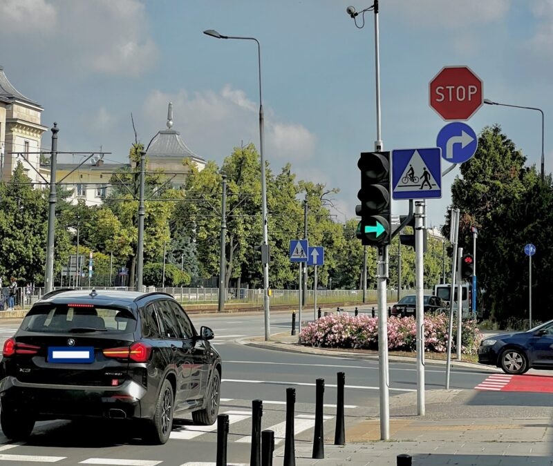 stop skręt s-3 zielone światło sygnalizator