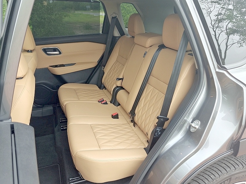 Nissan X-Trail e-Power - kanapa