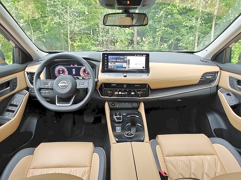 Nissan X-Trail e-Power - kokpit