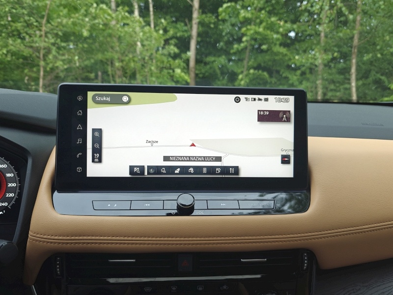 Nissan X-Trail e-Power - ekran