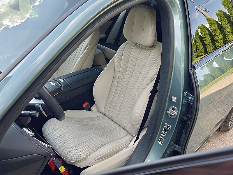 2024 Mercedes E 220 d - siedzenia