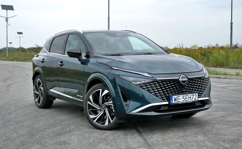 Nissan Qashqai przód prawy