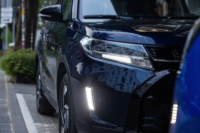 2024 Suzuki Vitara. reflektor