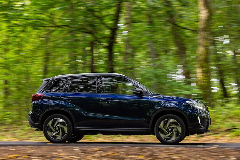 2024 Suzuki Vitara bok