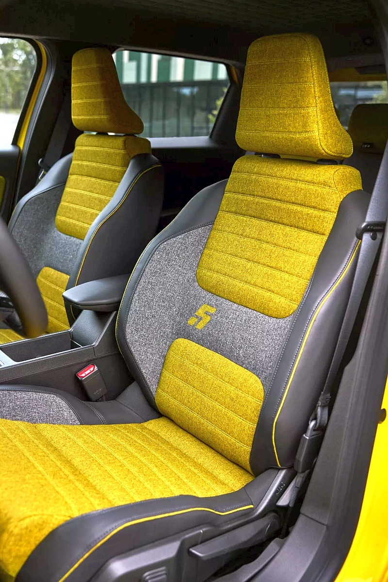 Renault 5 E-Tech - fotele
