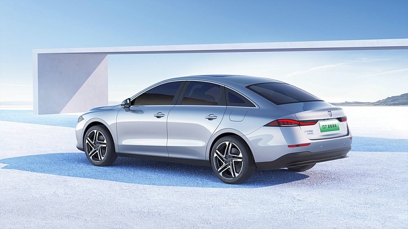 Roewe D7 DMH