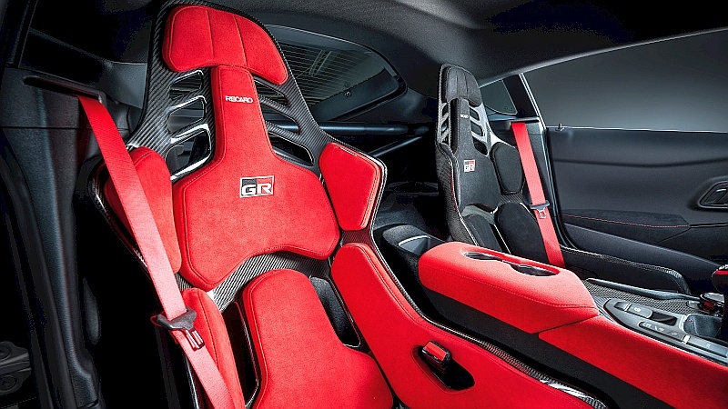 Toyota Supra A90 Final Edition - fotele