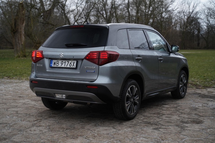 Suzuki Vitata tył