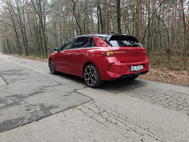2024 Opel Astra 1.2 Turbo - tył
