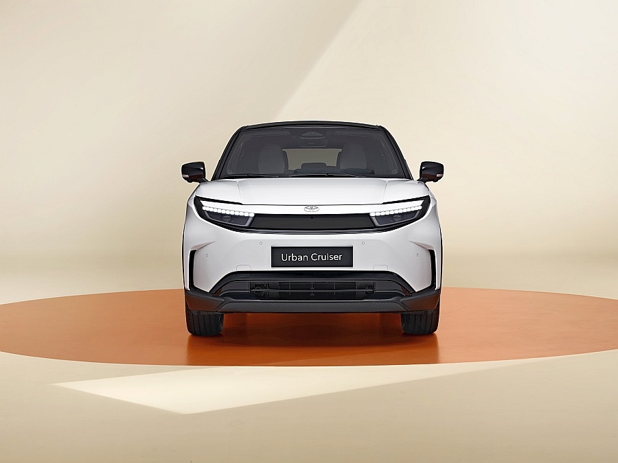 2025 Toyota Urban Cruiser - przód