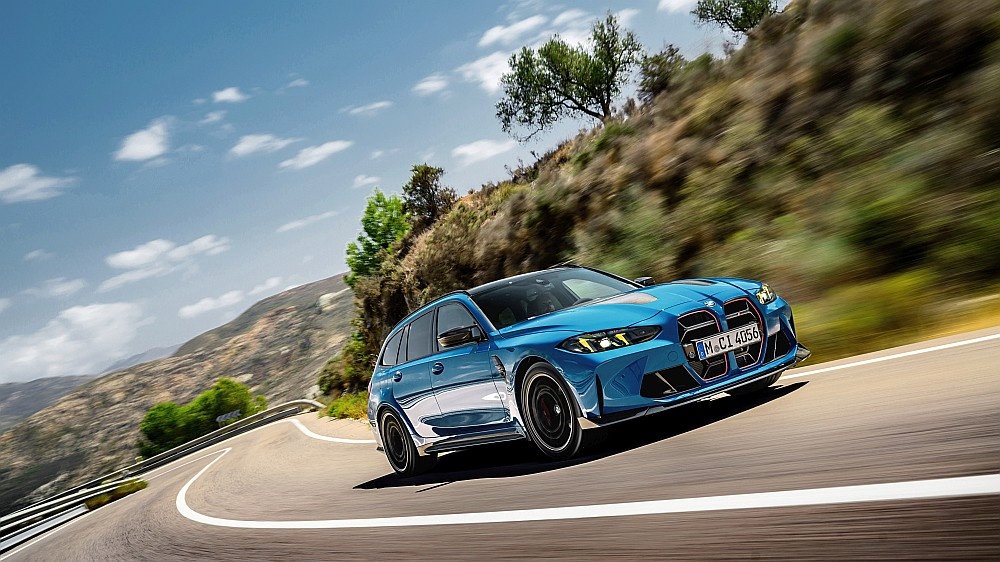 2025 BMW M3 CS Touring - przód