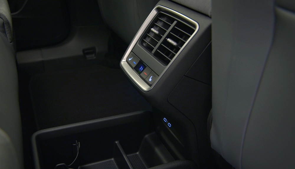 2025 Skoda Enyaq - panel
