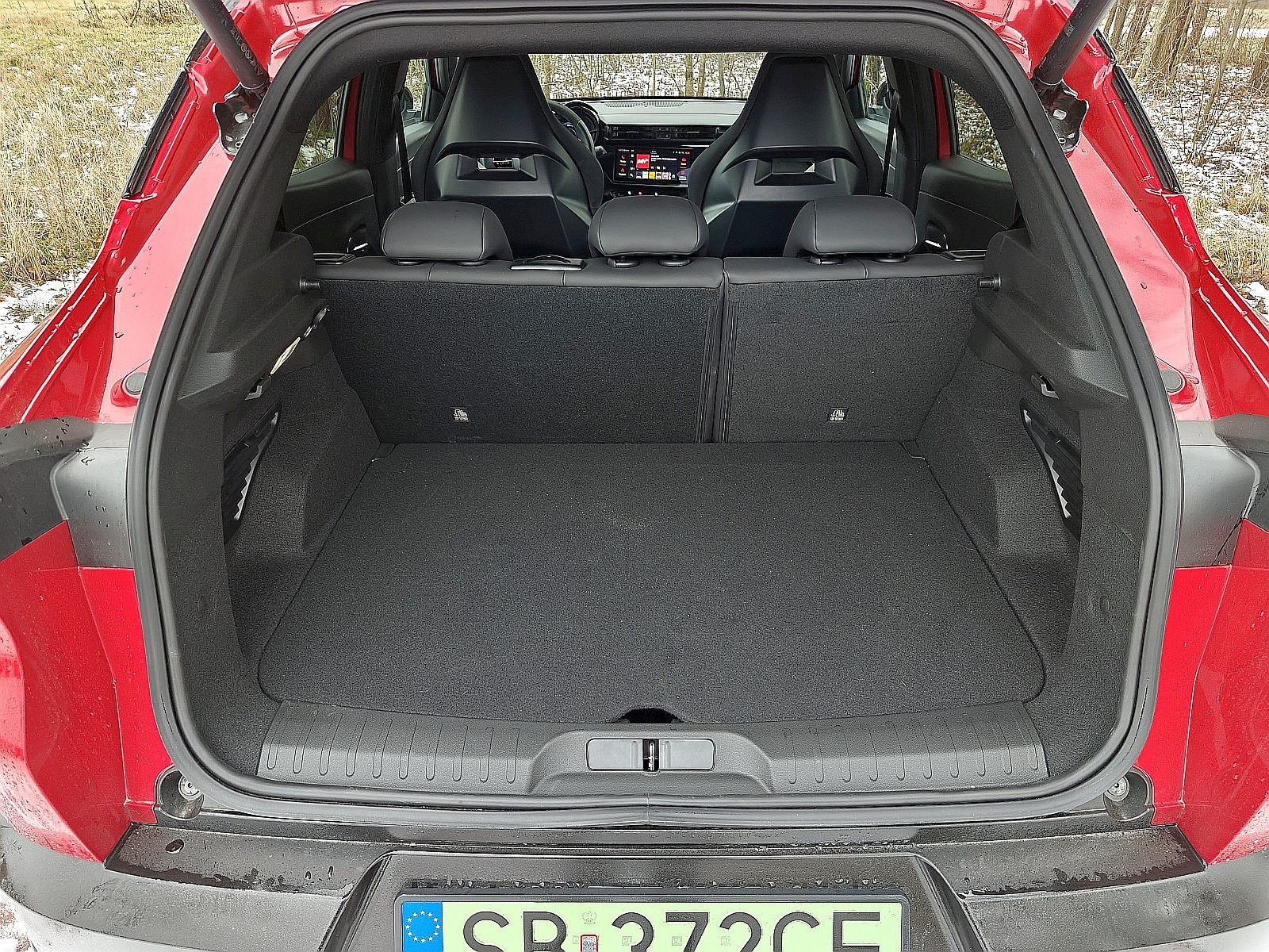 2025 Alfa Romeo Junior Elettrica - bagażnik