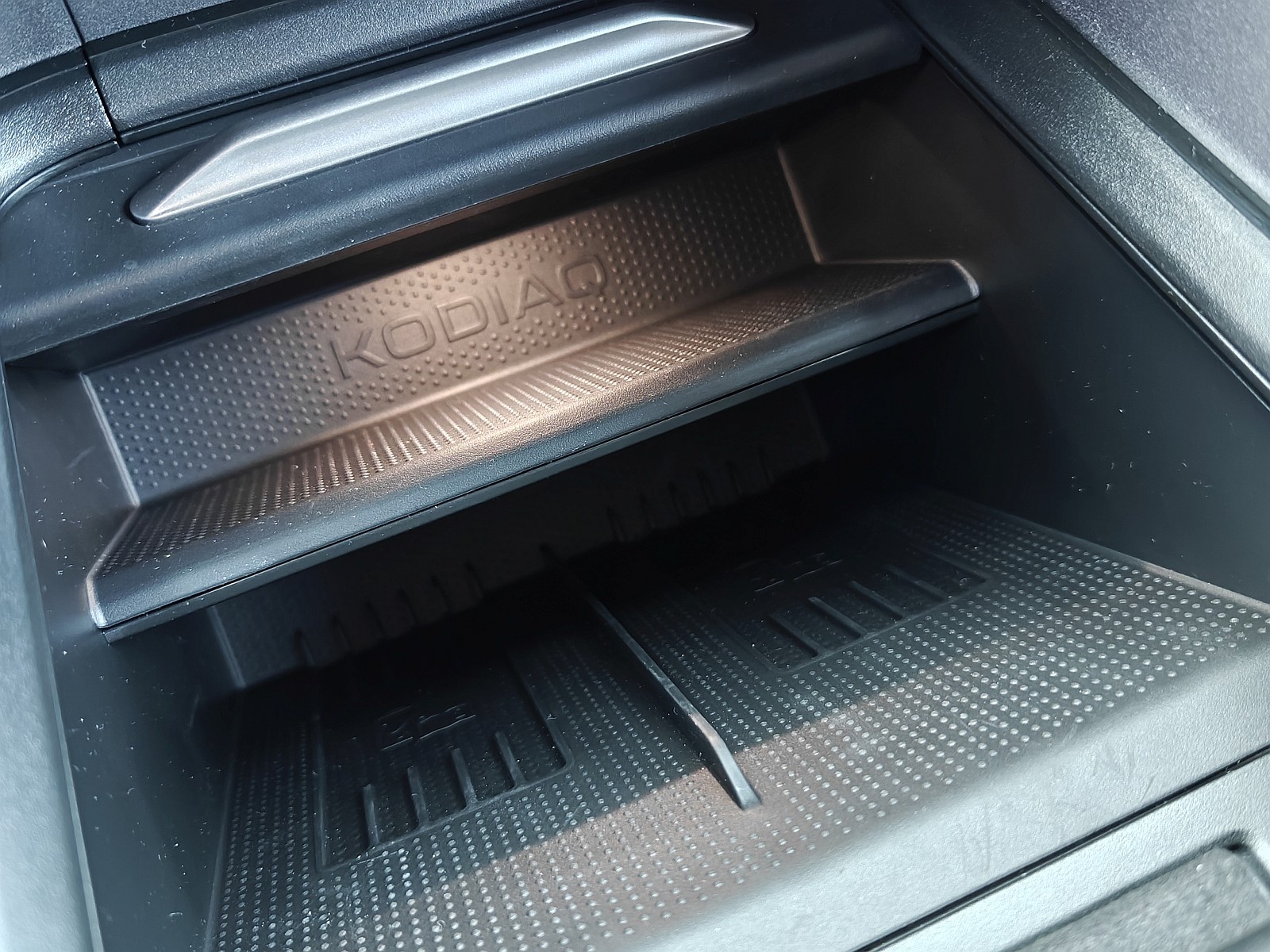 2025 Skoda Kodiaq RS - ładowarki