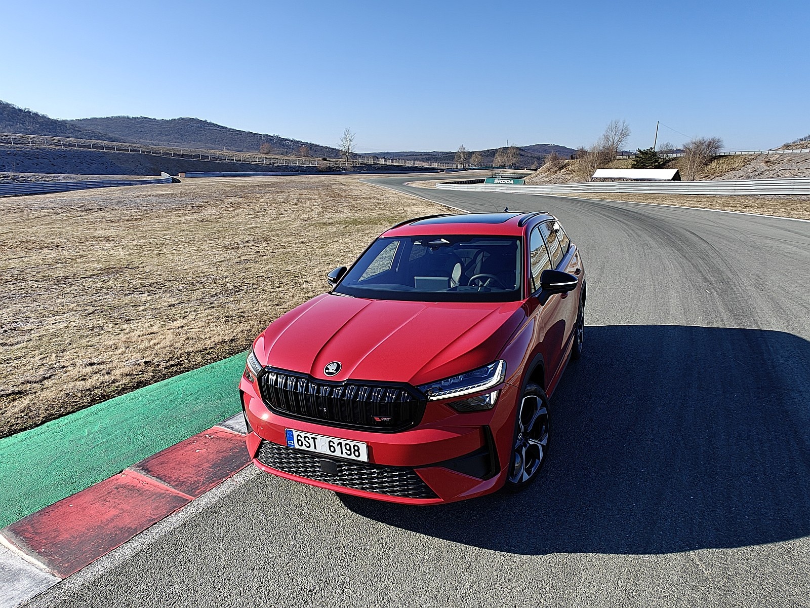 2025 Skoda Kodiaq RS - przód