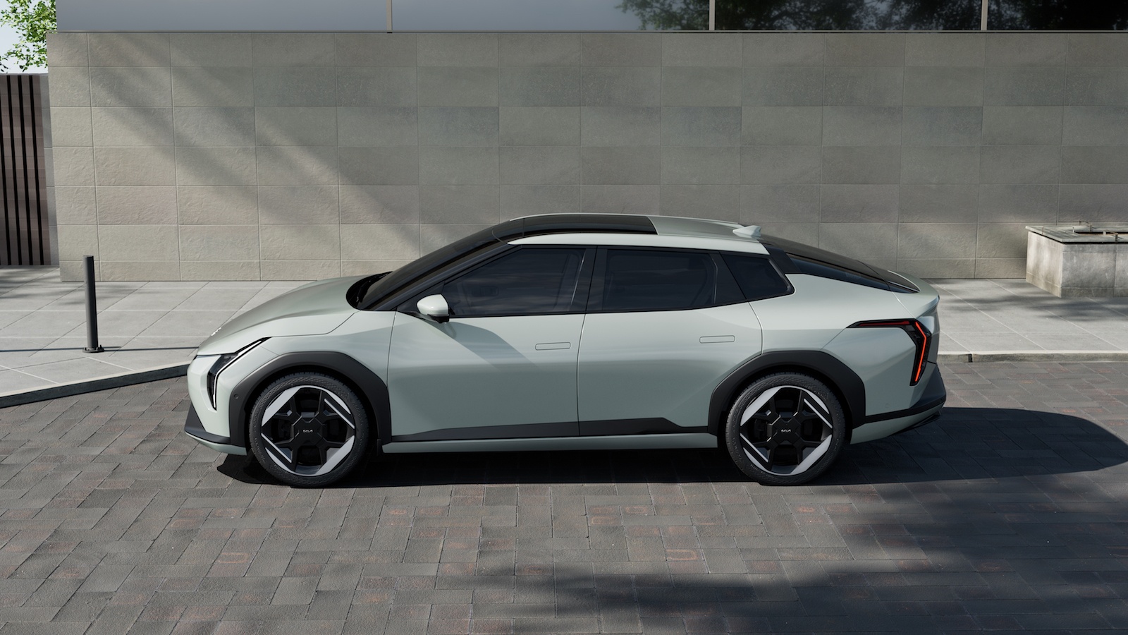 Kia EV4 bok