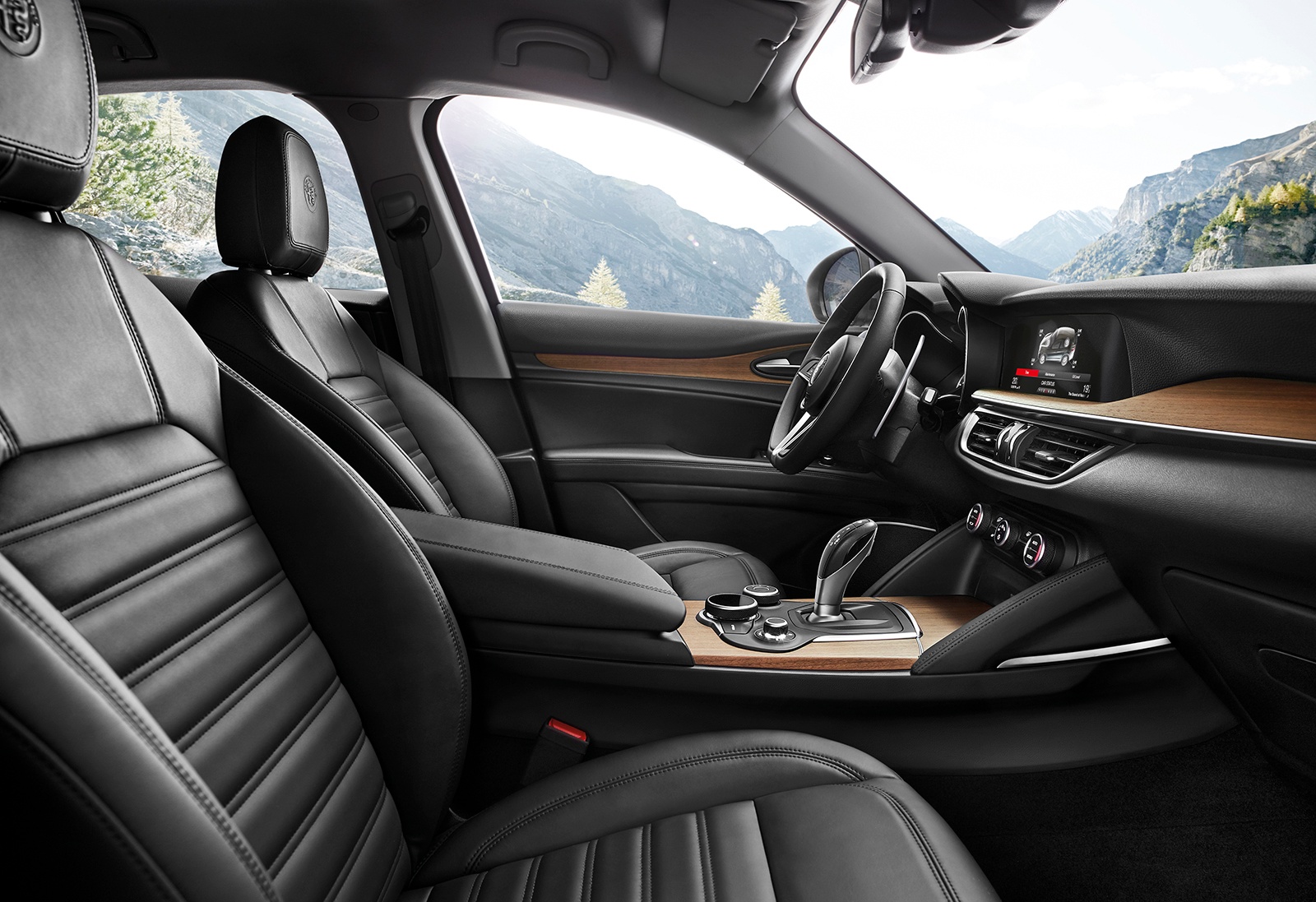 Alfa Romeo Stelvio wnętrze
