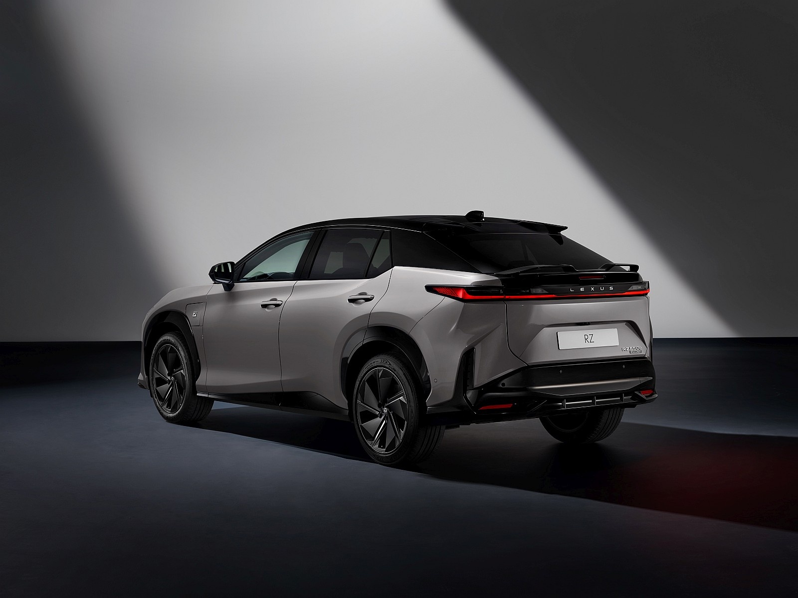 2025 Lexus RZ - tył
