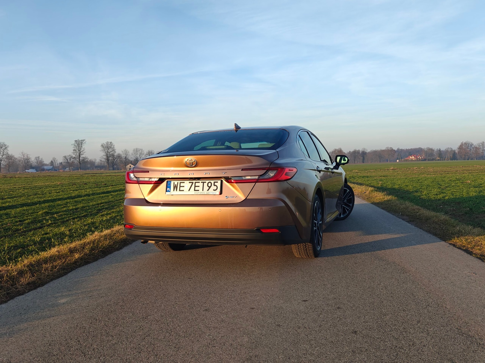 2025 Toyota Camry Hybrid - tył