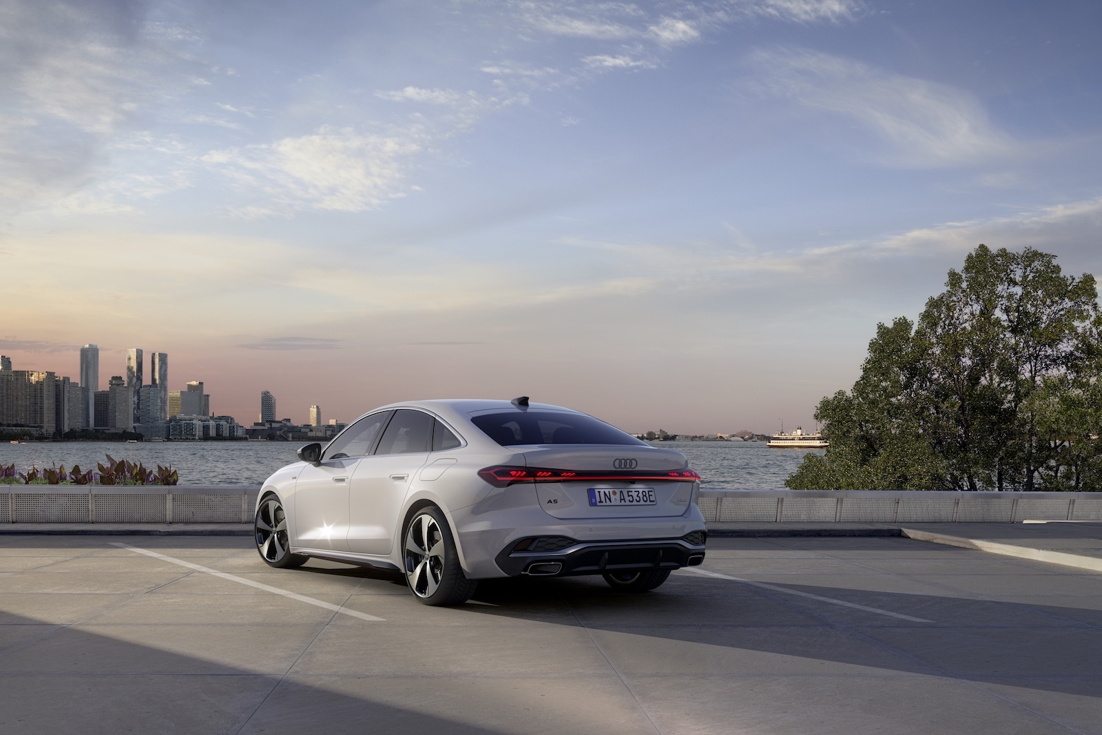 Audi A5 Sedan e-hybrid tył