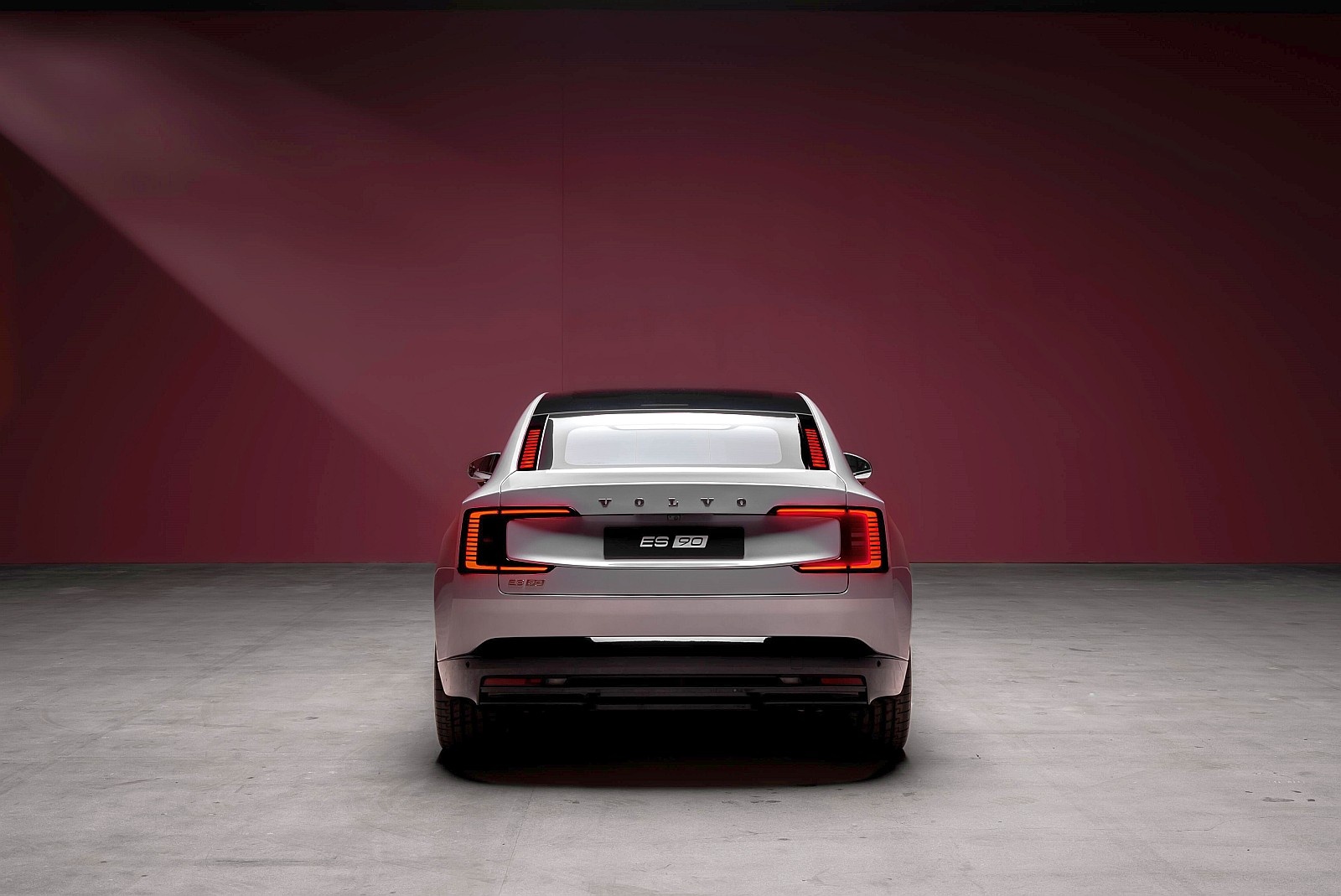 Volvo ES90