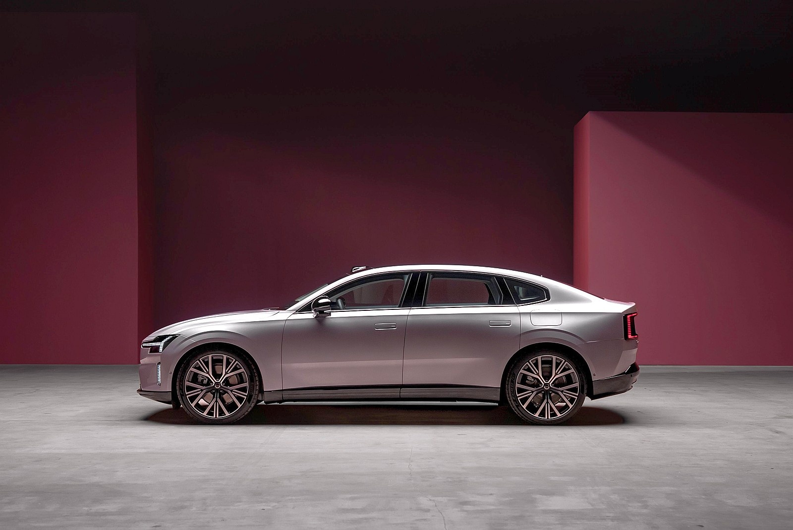 Volvo ES90