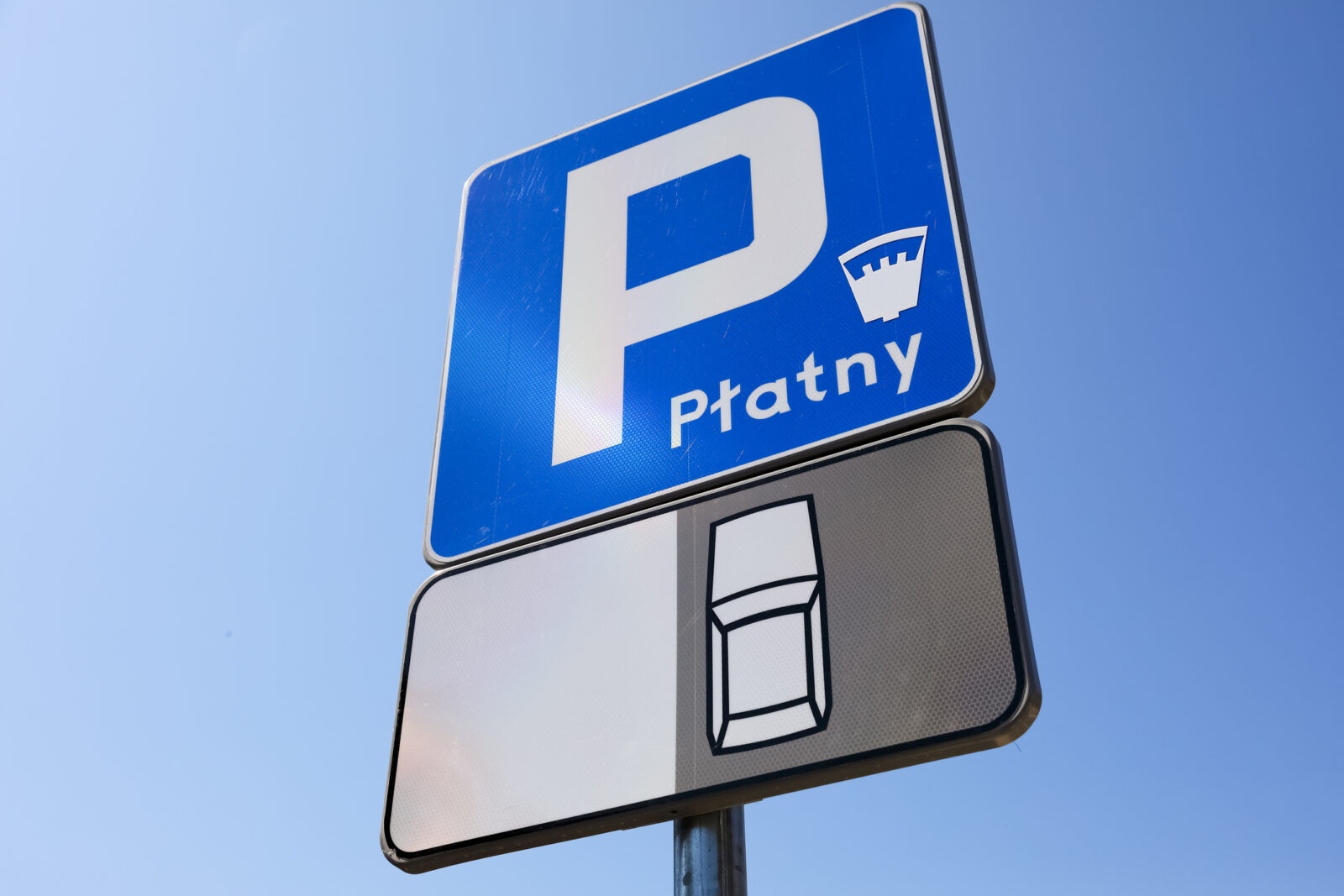 parking d-18 płatny znak