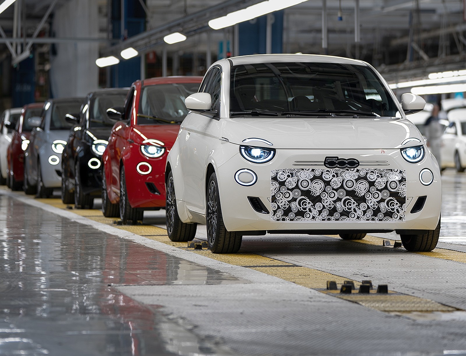 Nowy Fiat 500 Hybrid