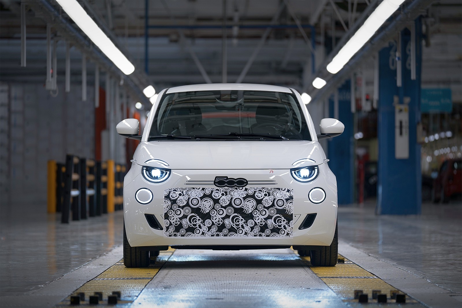 Nowy Fiat 500 Hybrid