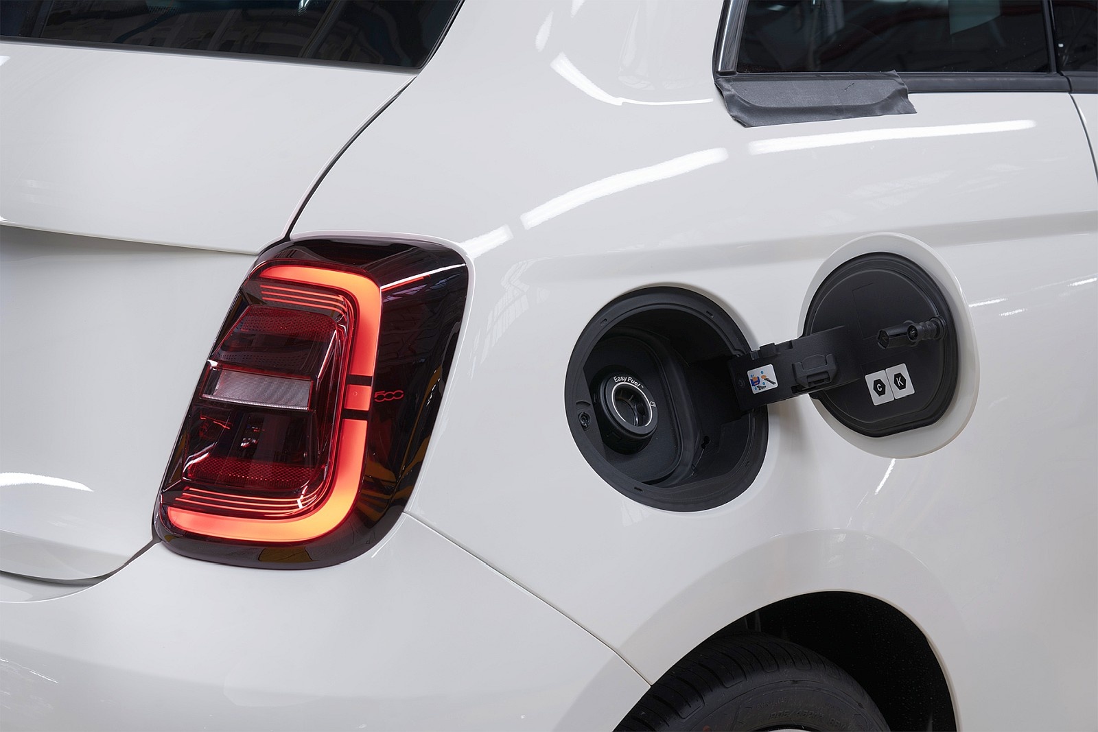 Nowy Fiat 500 Hybrid