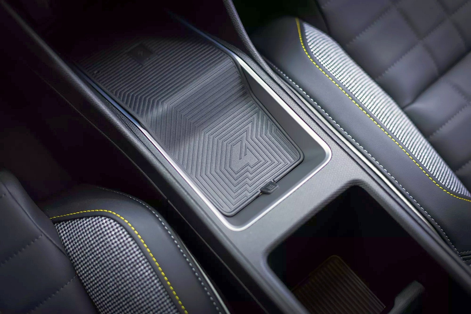 Renault 4 E-Tech 2025