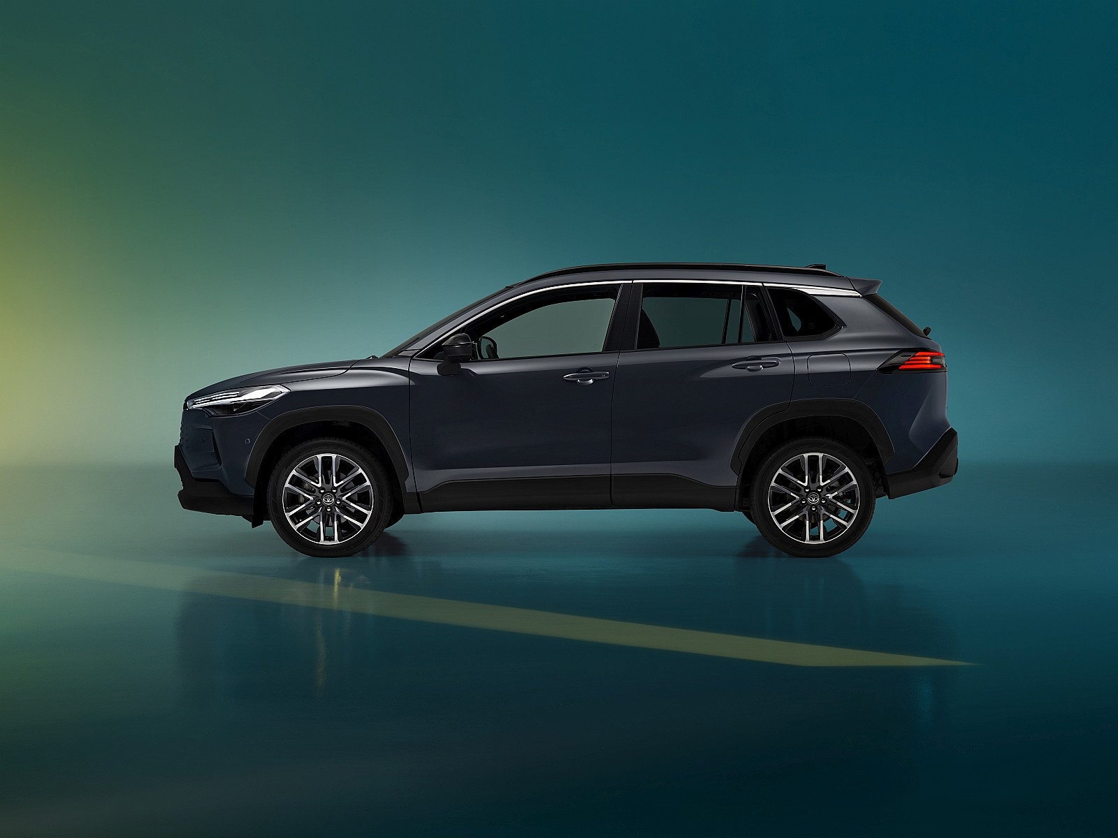 Toyota Corolla Cross 2025 - bok