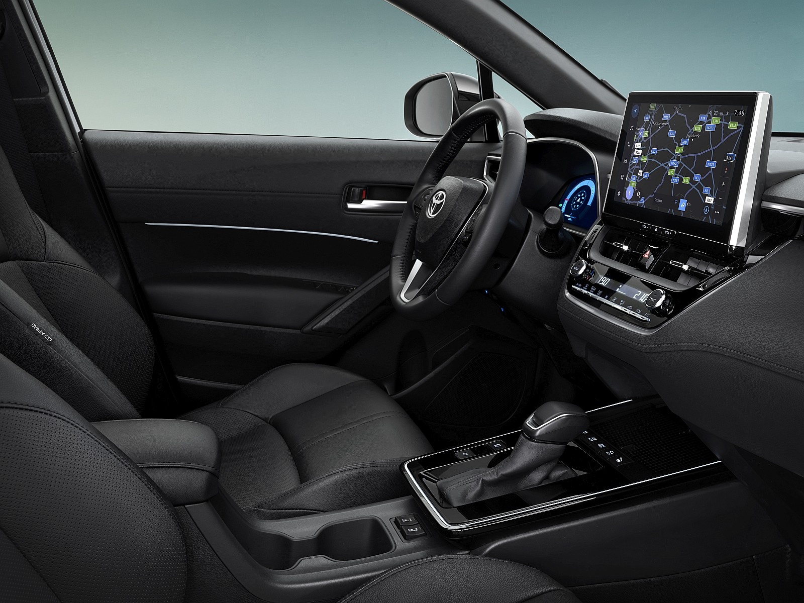 Toyota Corolla Cross 2025 - kokpit