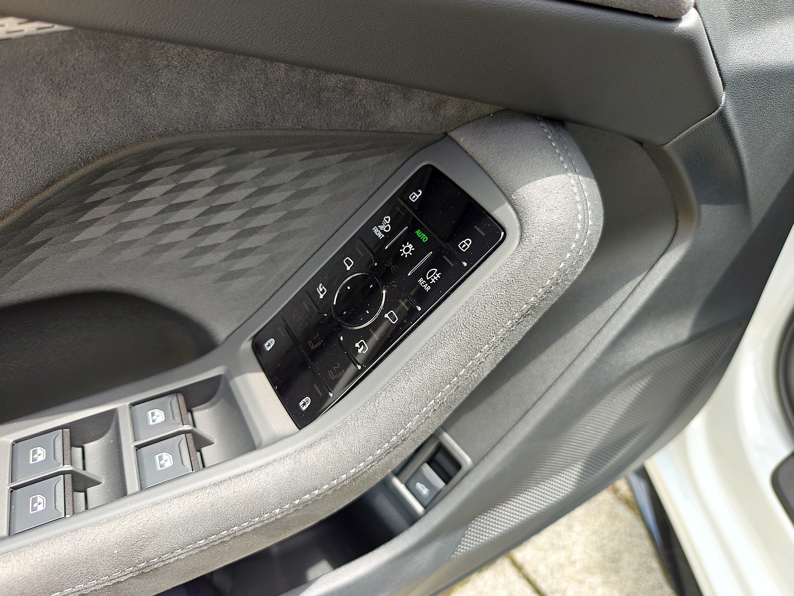 Audi A5 PHEV 2025