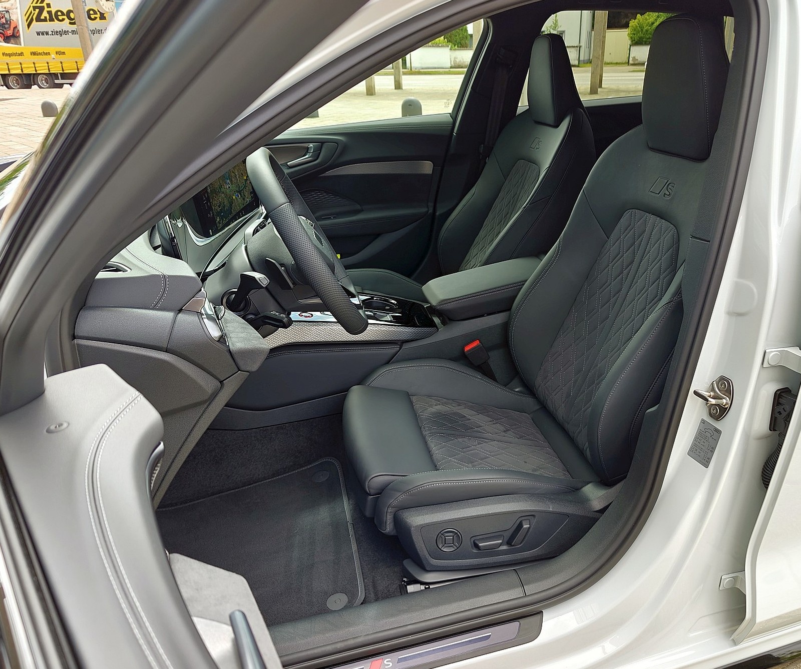 Audi A5 PHEV 2025