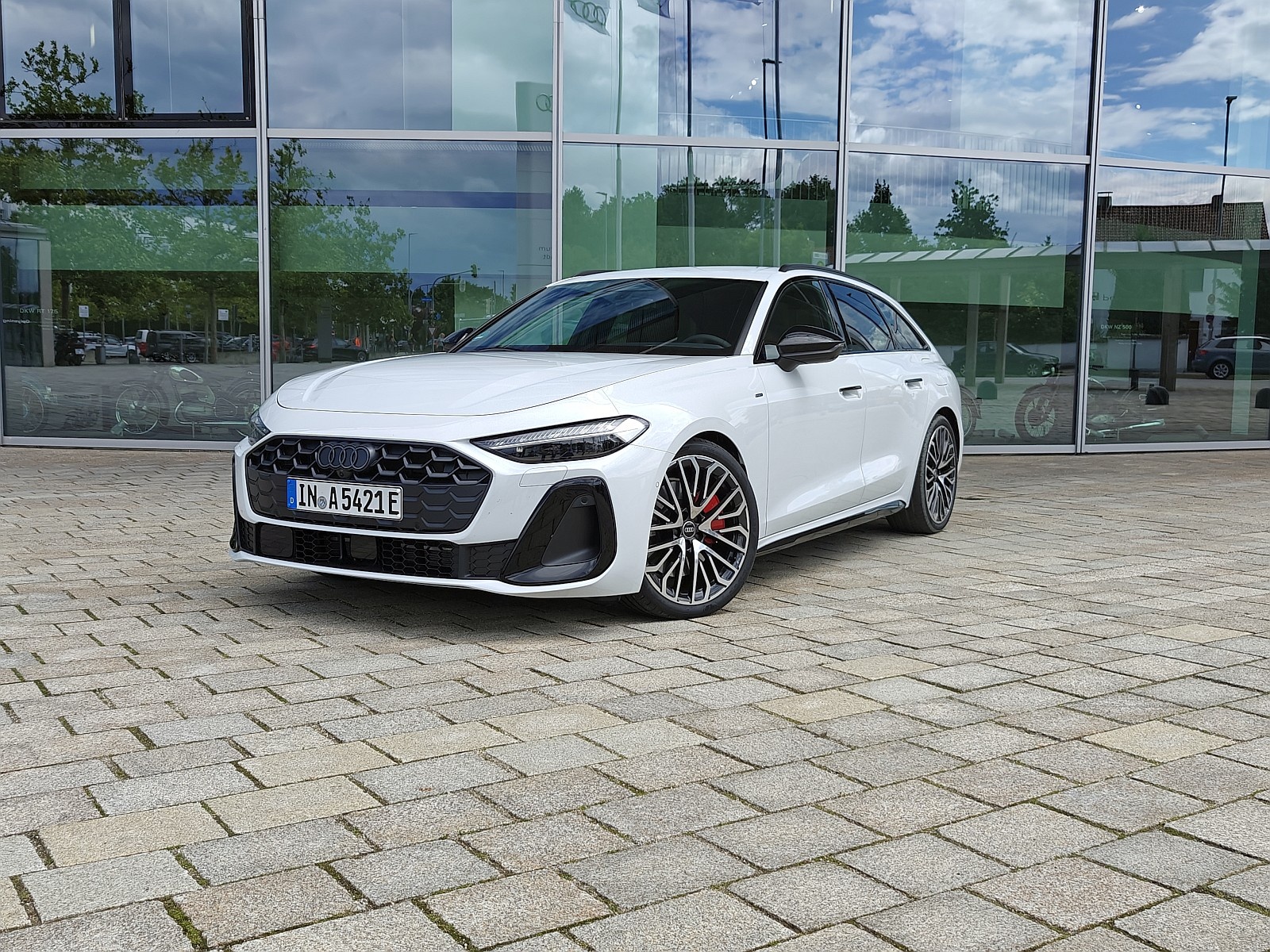 Audi A5 PHEV 2025