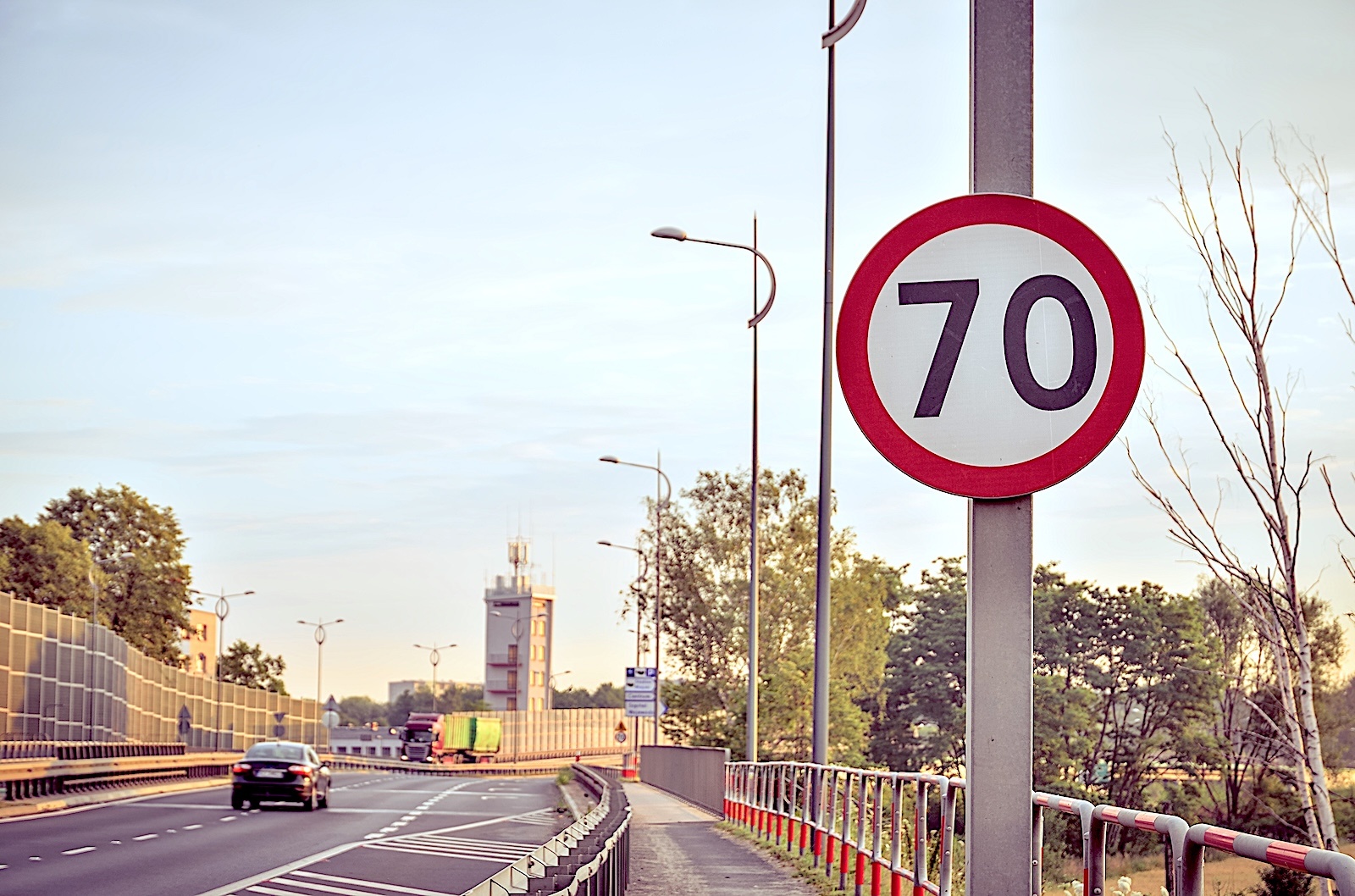 70 km/h znak b-33